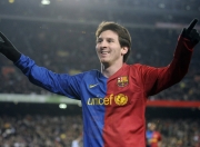 关于辛纳赛点兑现，巴黎圣日耳曼淘汰费内巴切晋级四强，主帅激动落泪的信息